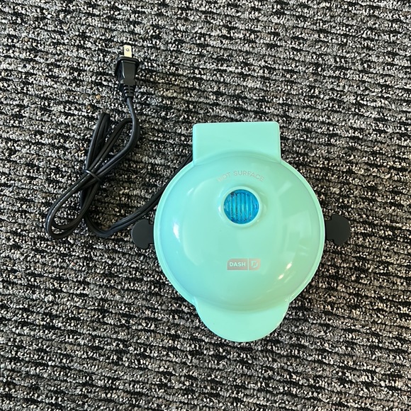 đź’ĄNEW MINI BUNDT CAKE MAKER | Color Aqua | Brand Dashđź’Ą - Picture 5 of 8